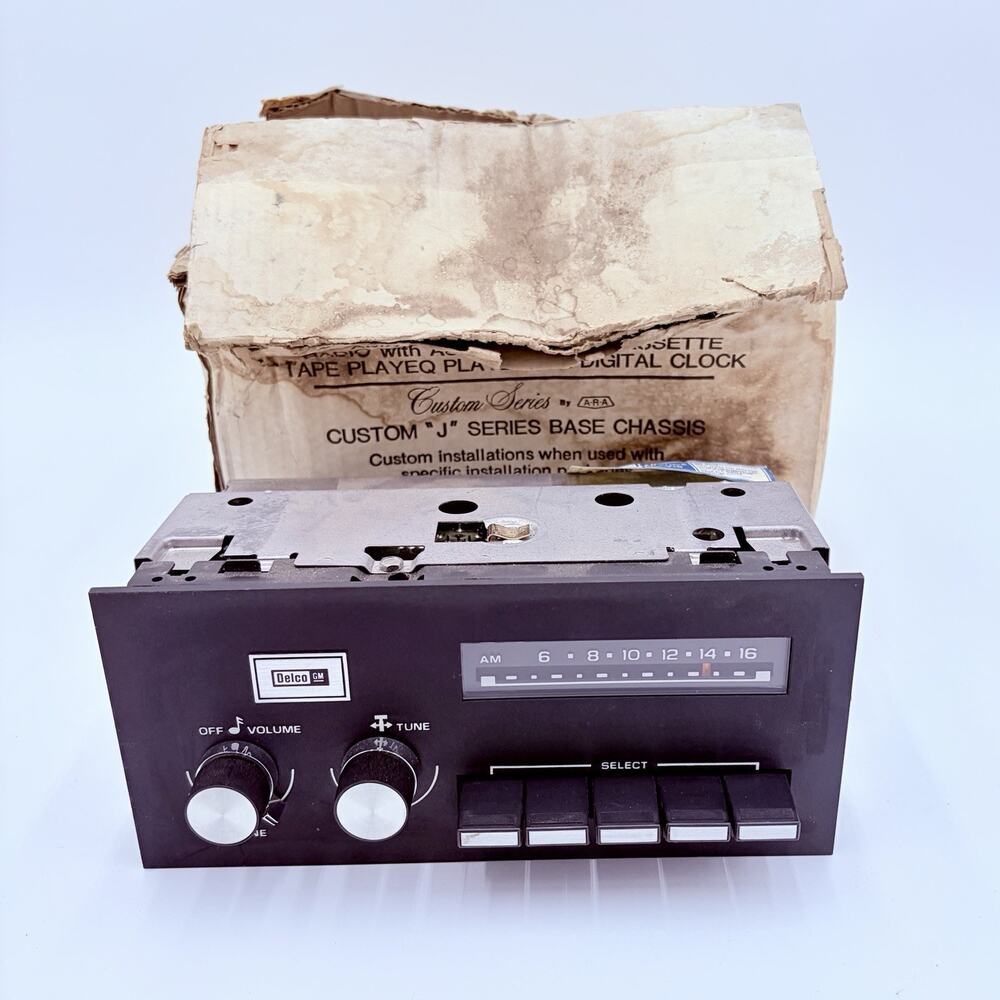 New With Box 1985-88 Delco GM AM Push Button Car Radio NOS Box Part 16018430